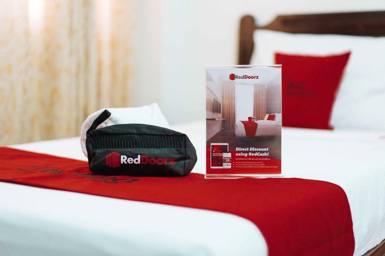 Reddoorz Plus @ Poblacion District Davao City Exteriör bild
